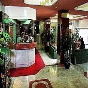 Golden Tulip Dalma Plaza Hotel Abu Dhabi 4*,